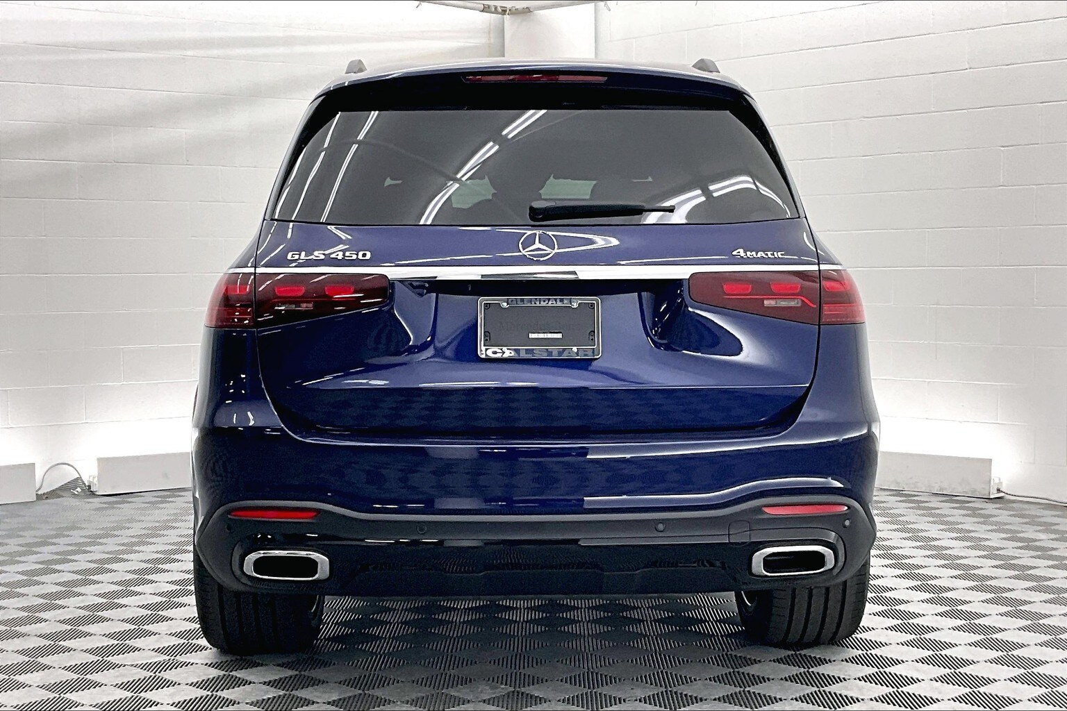 2025 Mercedes Benz GLS 450 4MATIC photo 3