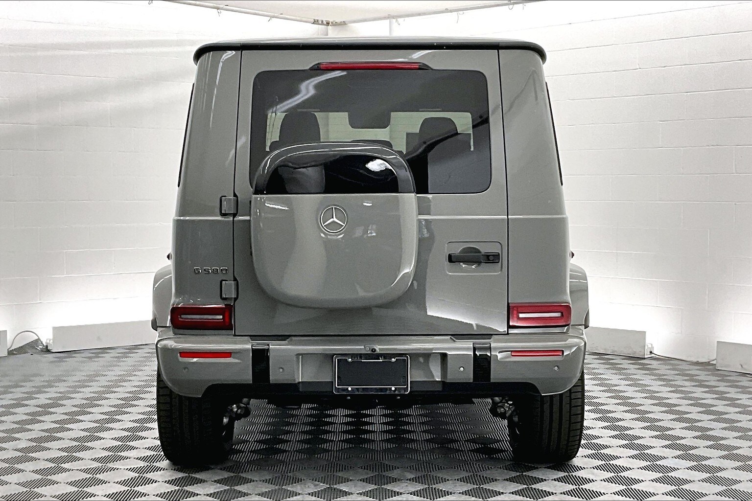 2025 Mercedes Benz G photo 3