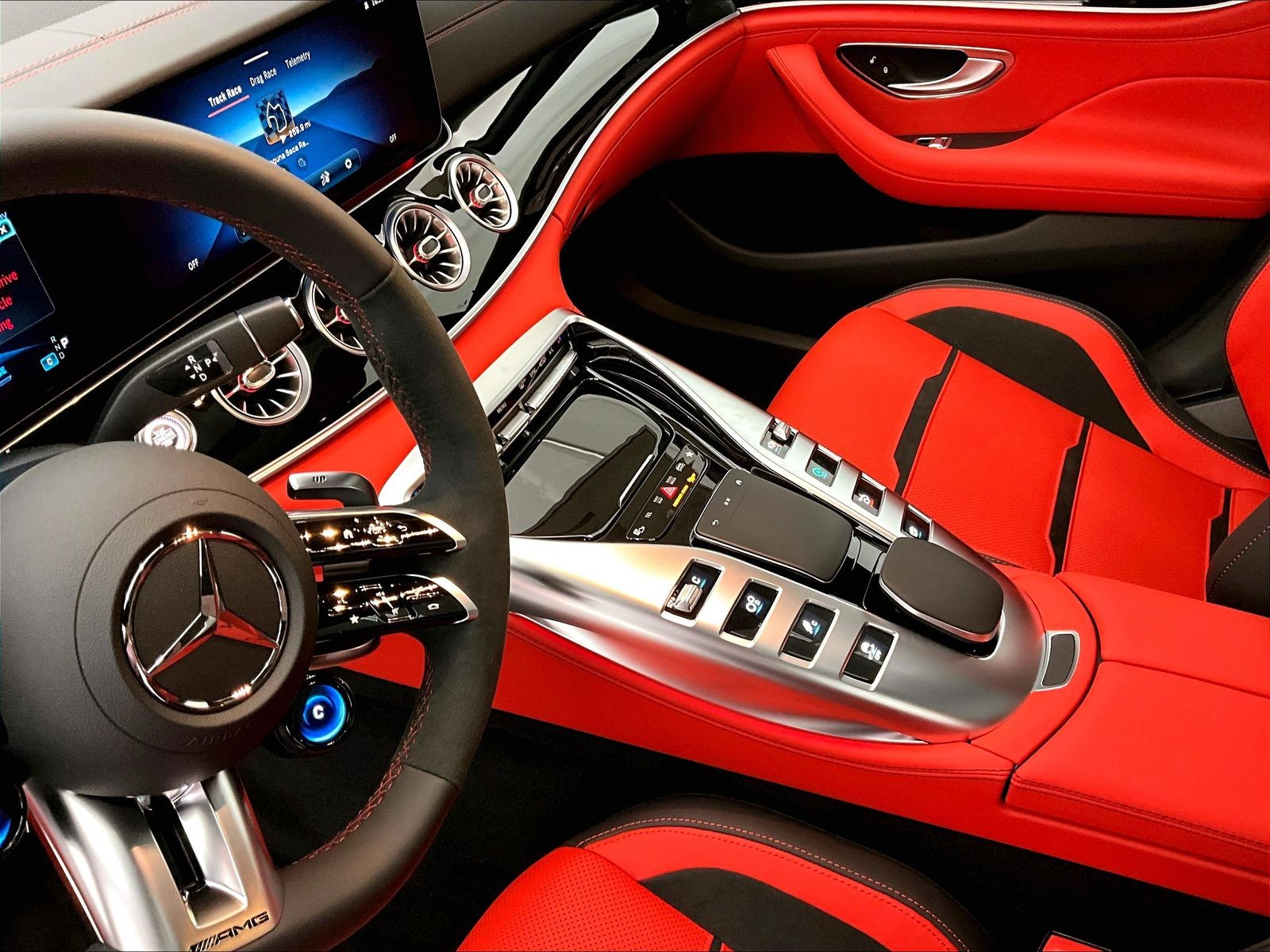 2026 Mercedes-Benz AMG GT 4-Door Coupe 43 - Photo 8