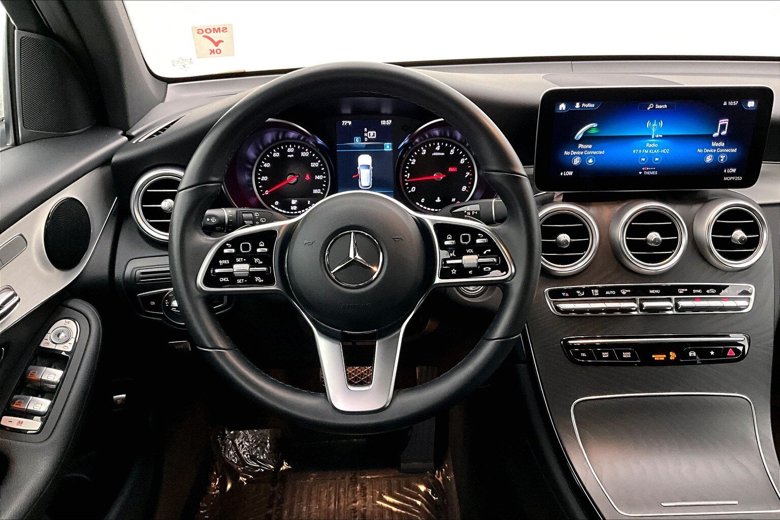 2021 Mercedes Benz GLC 300 photo 4