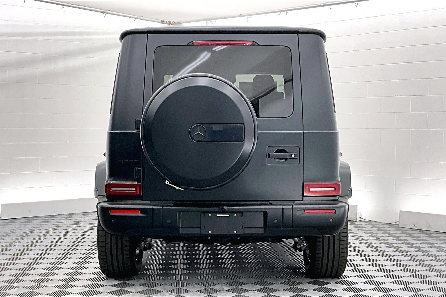2025 Mercedes Benz G photo 3