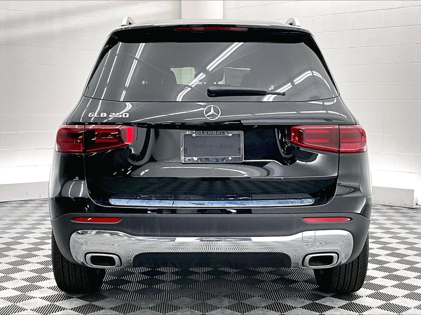 2026 Mercedes-Benz GLB photo 3
