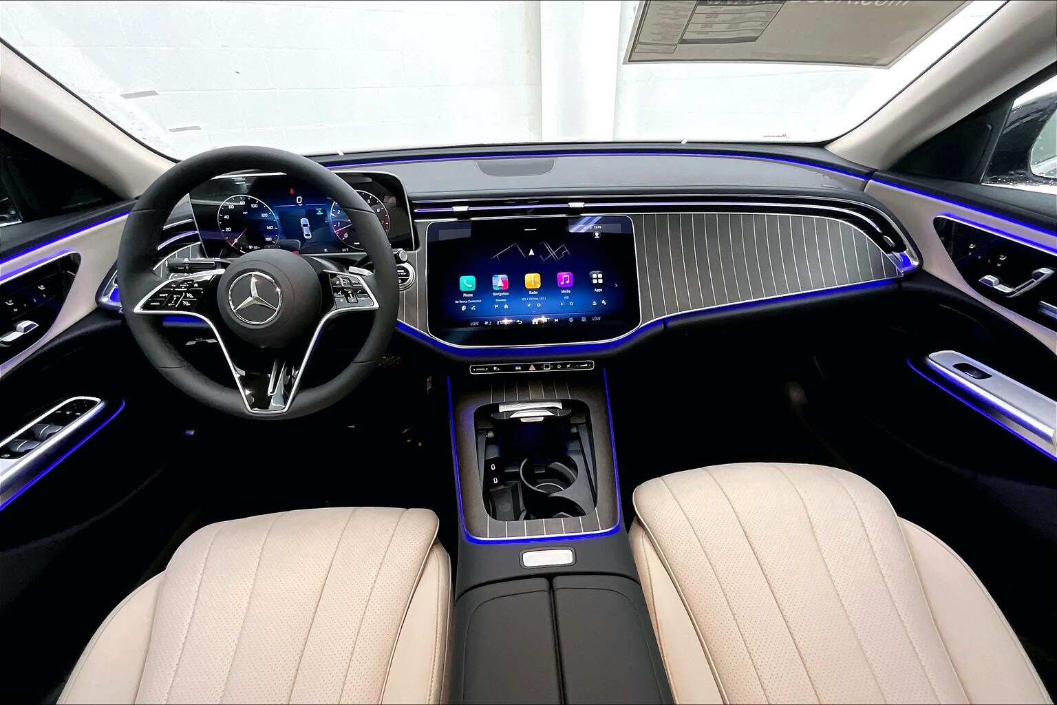2025 Mercedes Benz E 350 photo 4