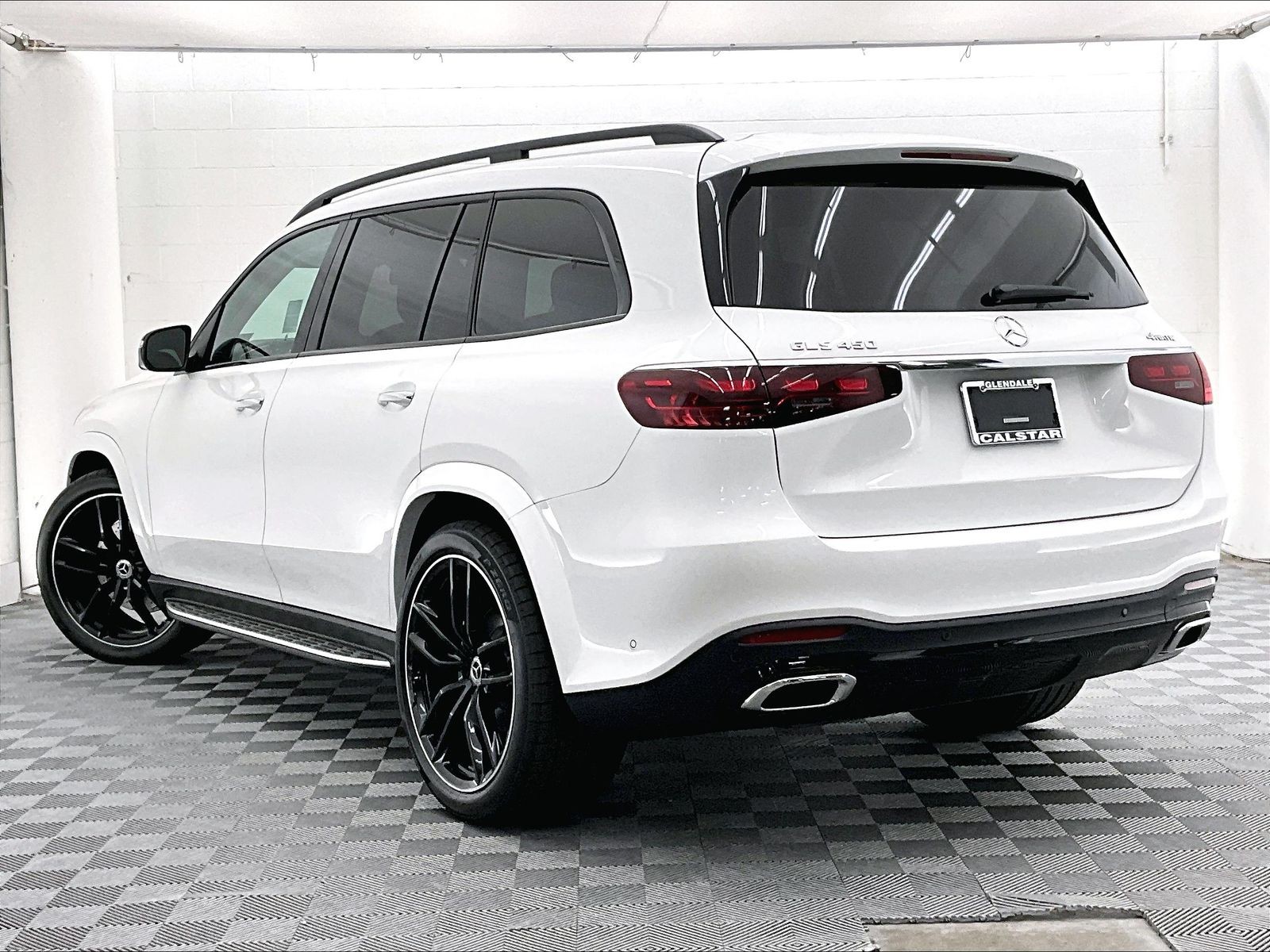 2026 Mercedes-Benz GLS photo 2