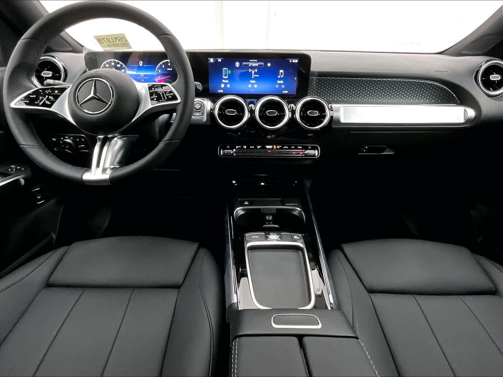 2026 Mercedes-Benz GLB photo 4