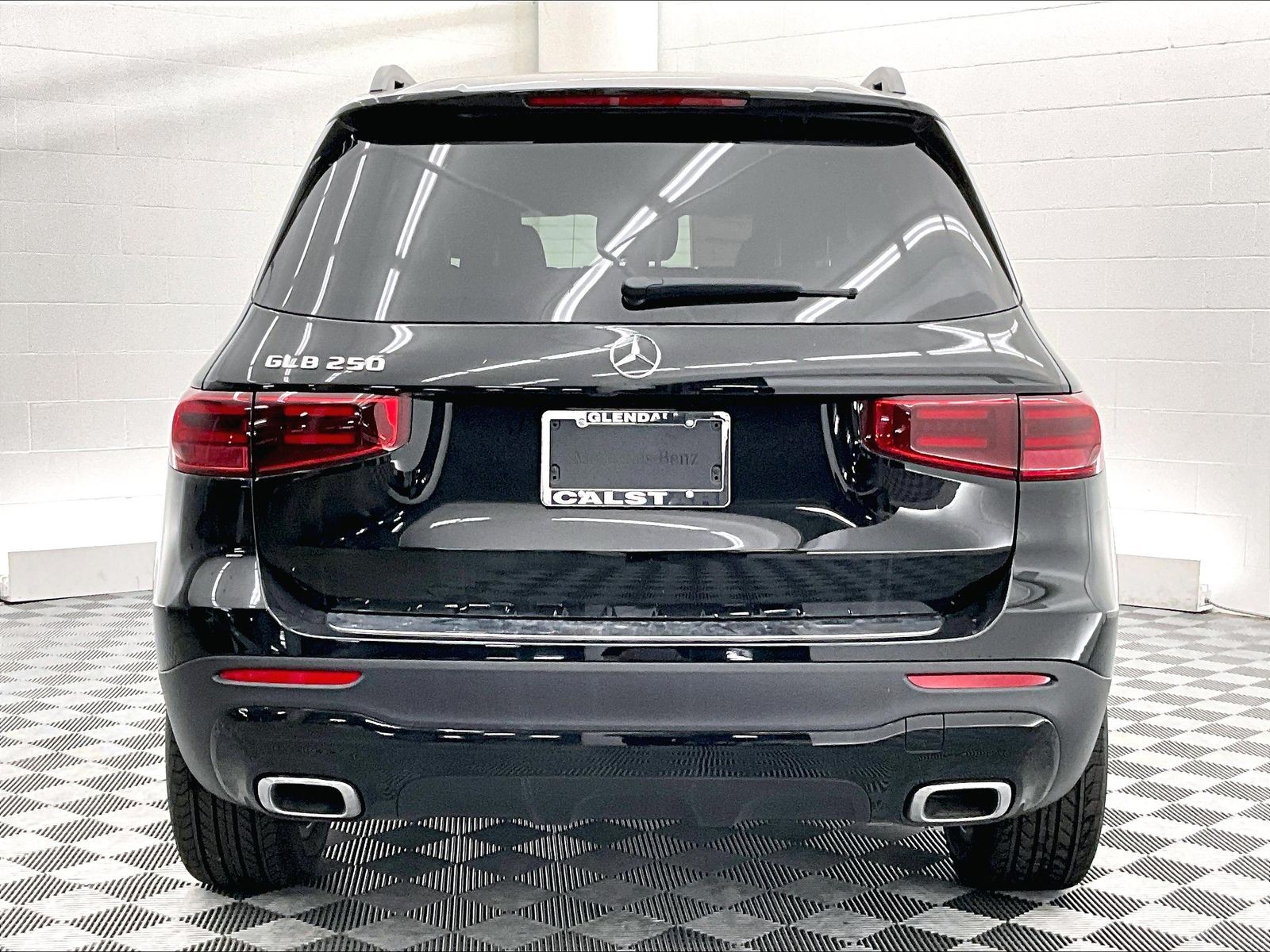 2026 Mercedes-Benz GLB photo 3