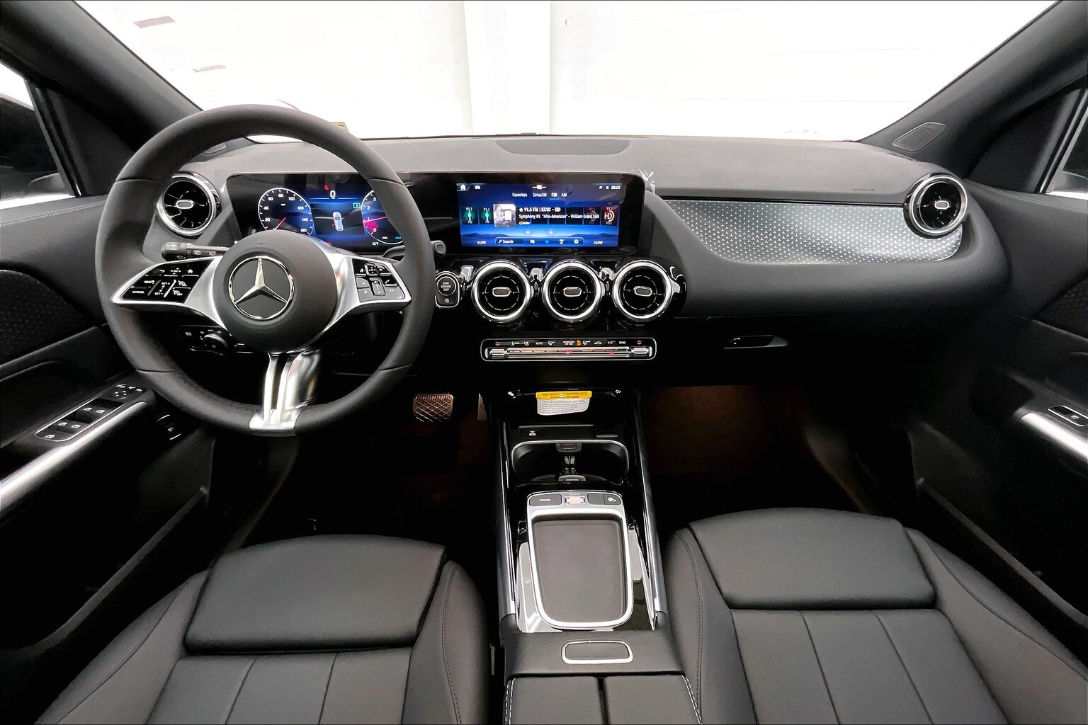 2026 Mercedes Benz GLA 250 photo 4
