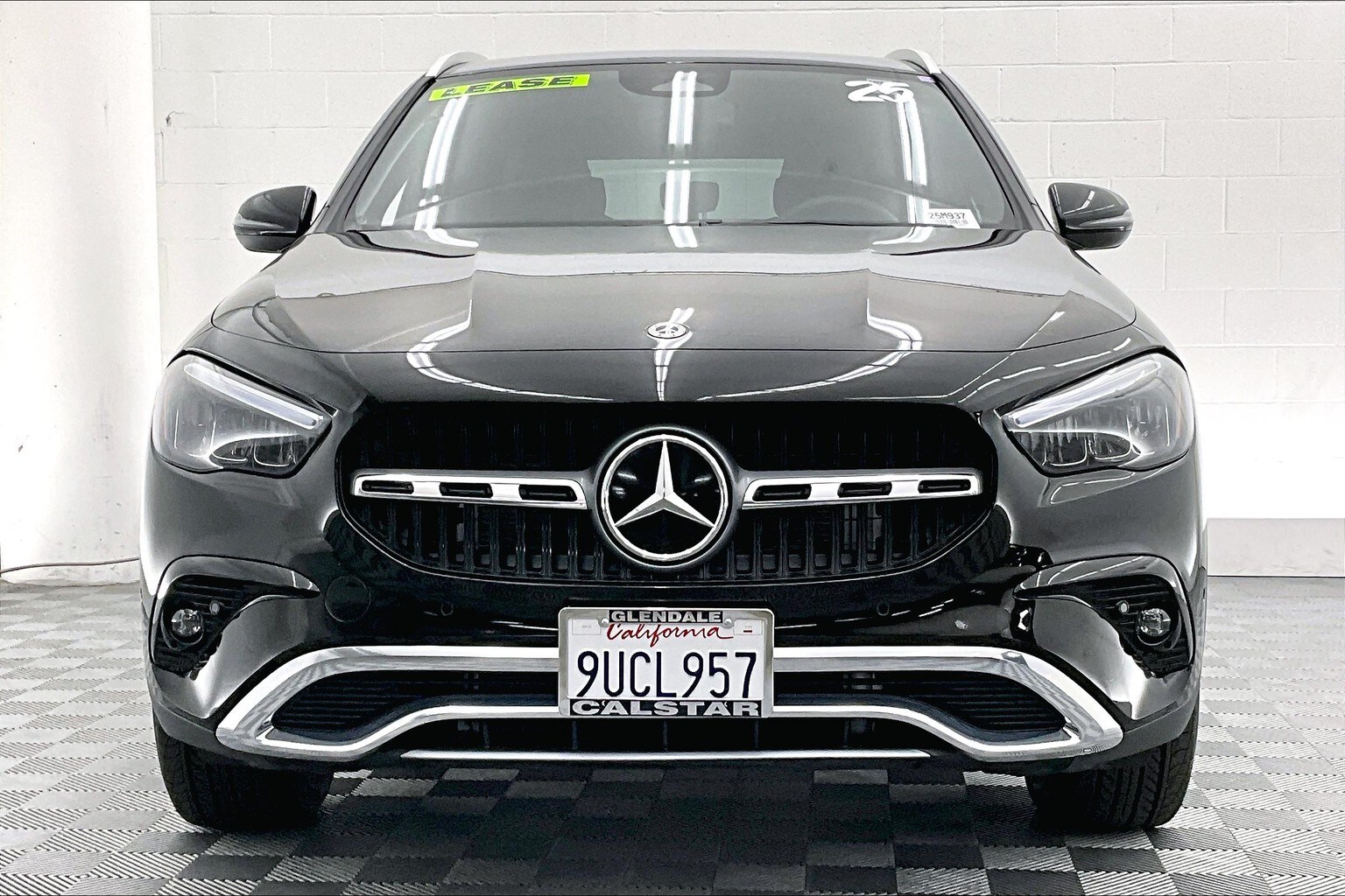 2025 Mercedes Benz GLA 250 4MATIC photo 2