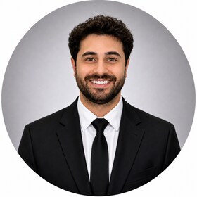 Staff member Nazar Makadsi  from b6e7694211dc