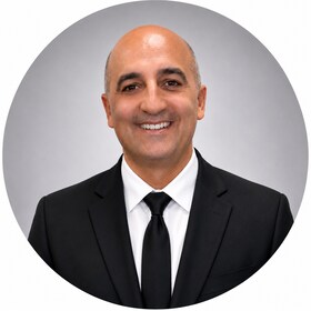 Staff member Ali Mahmoudi from b6e7694211dc