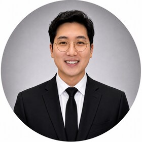 Staff member John Hong from bbf2668fc5d6