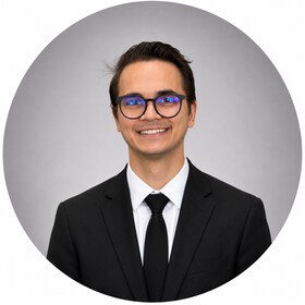 Staff member Isaac Lee  from b6e7694211dc
