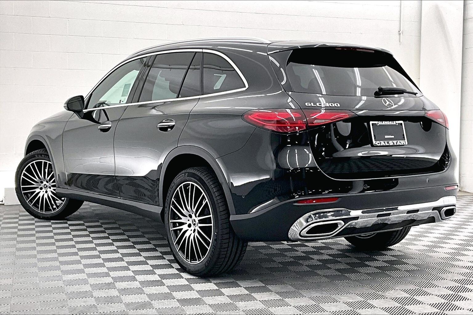 2026 Mercedes Benz GLC 300 photo 2
