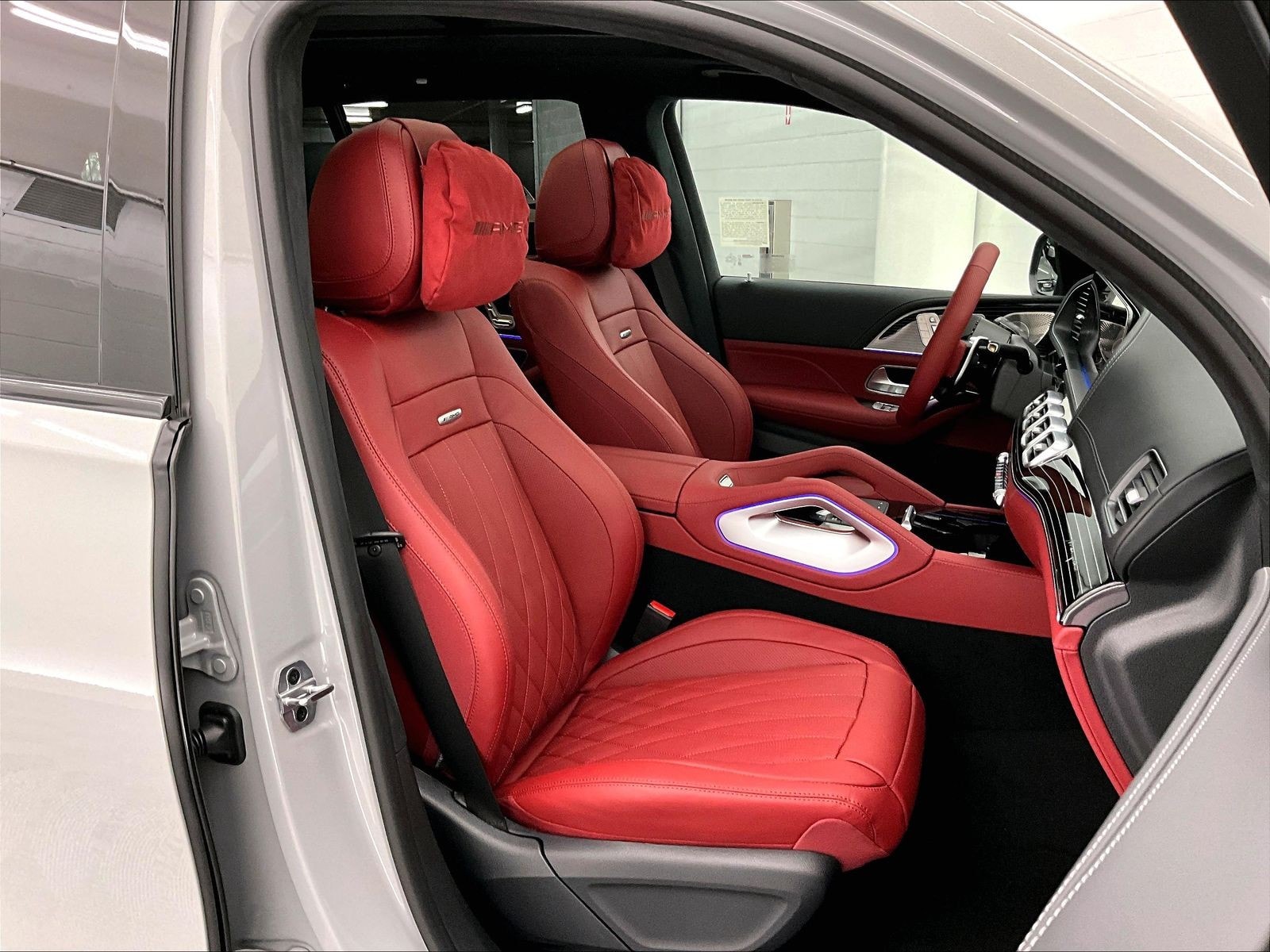 2026 Mercedes-Benz GLS photo 5