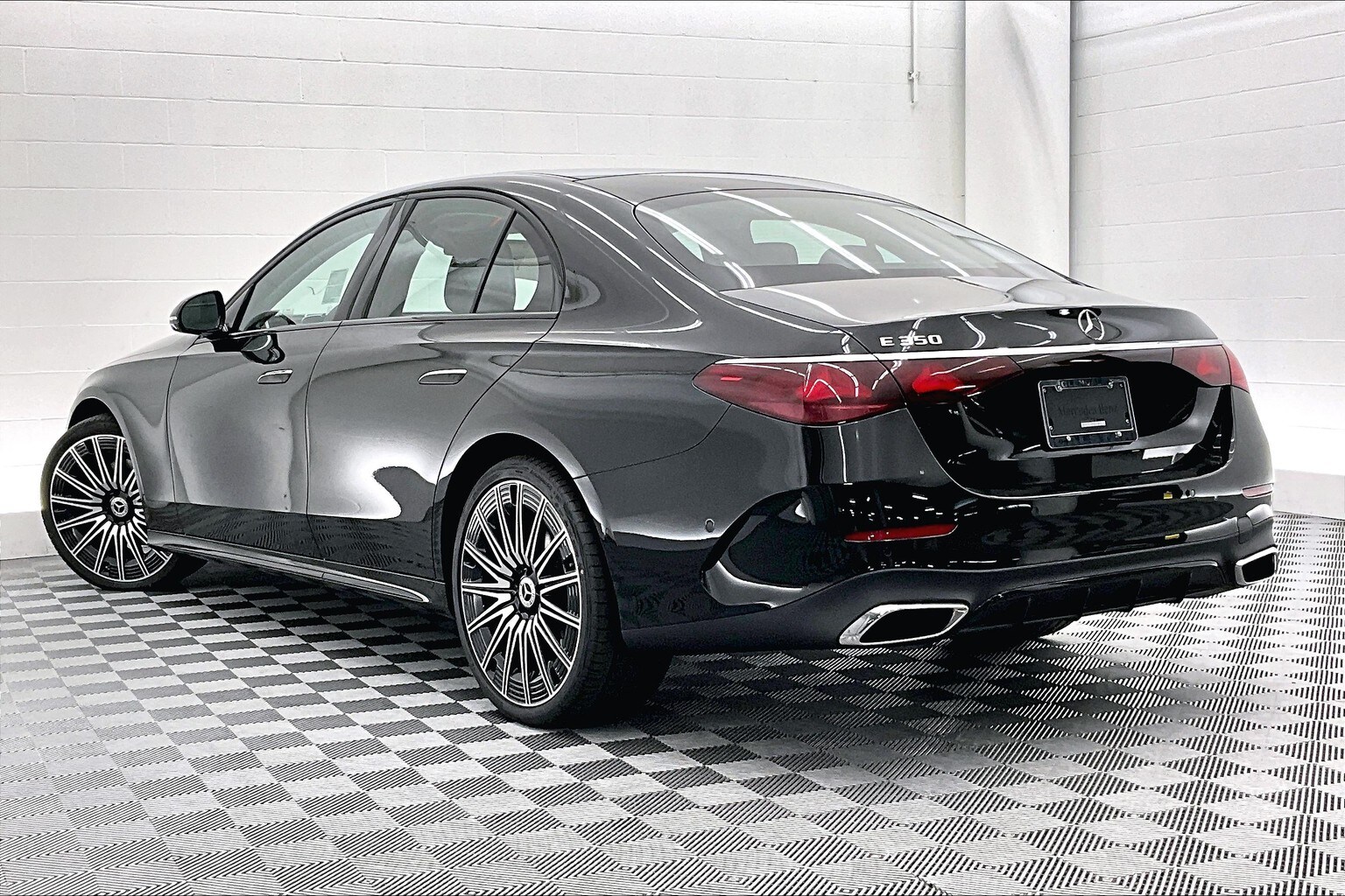 2026 Mercedes Benz E photo 2