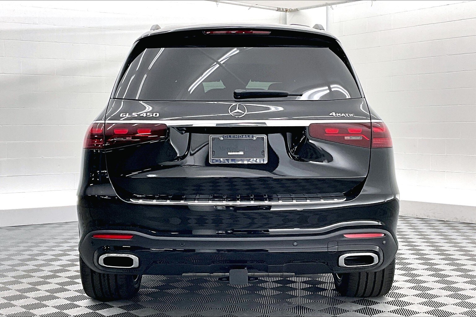 2025 Mercedes Benz GLS 450 4MATIC photo 3