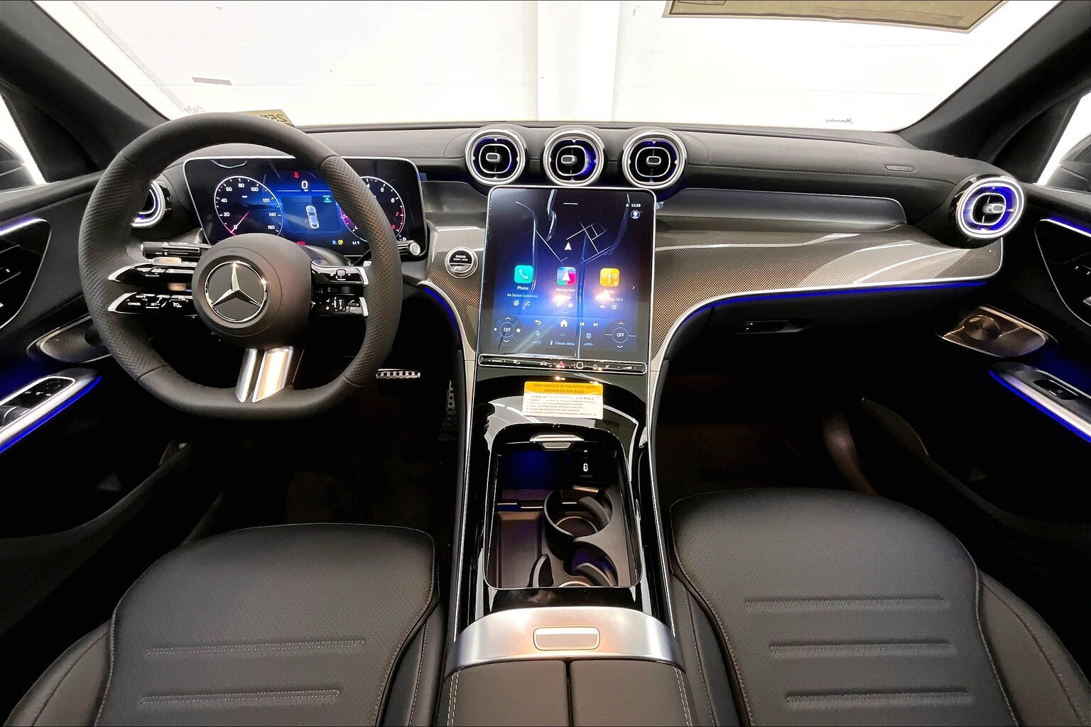 2025 Mercedes Benz GLC 300 4MATIC photo 4