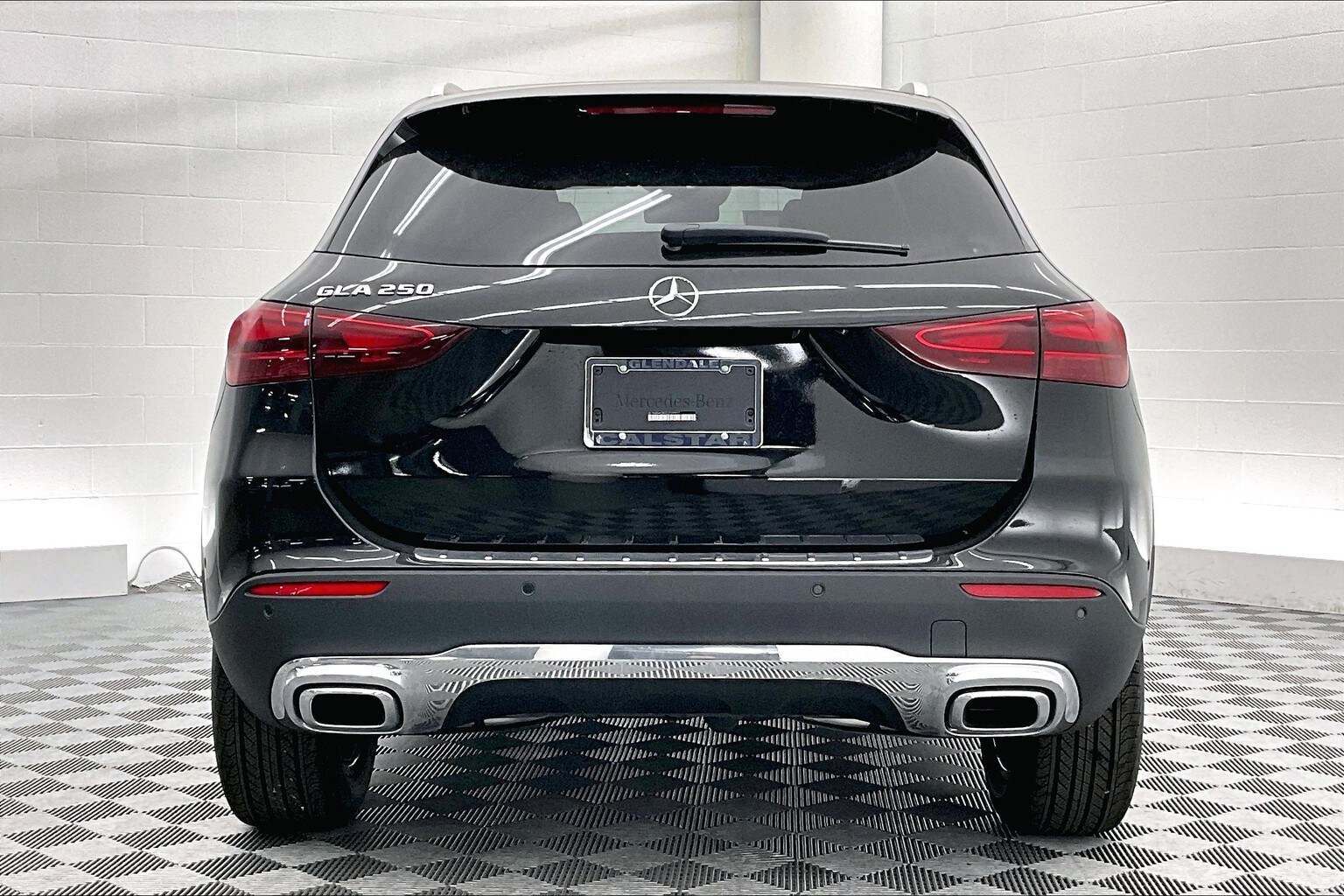 2025 Mercedes Benz GLA 250 photo 3