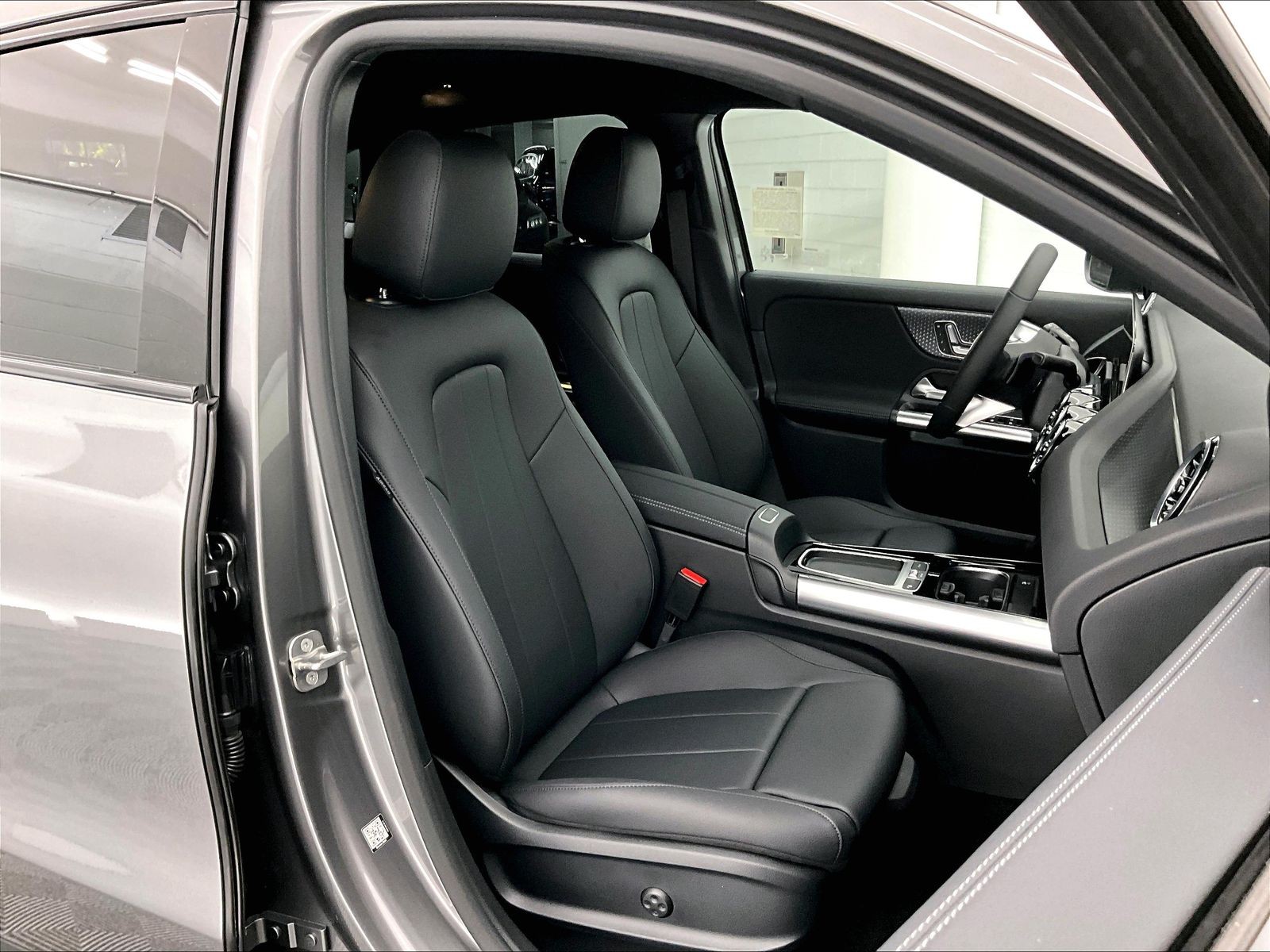 2026 Mercedes-Benz GLA photo 5