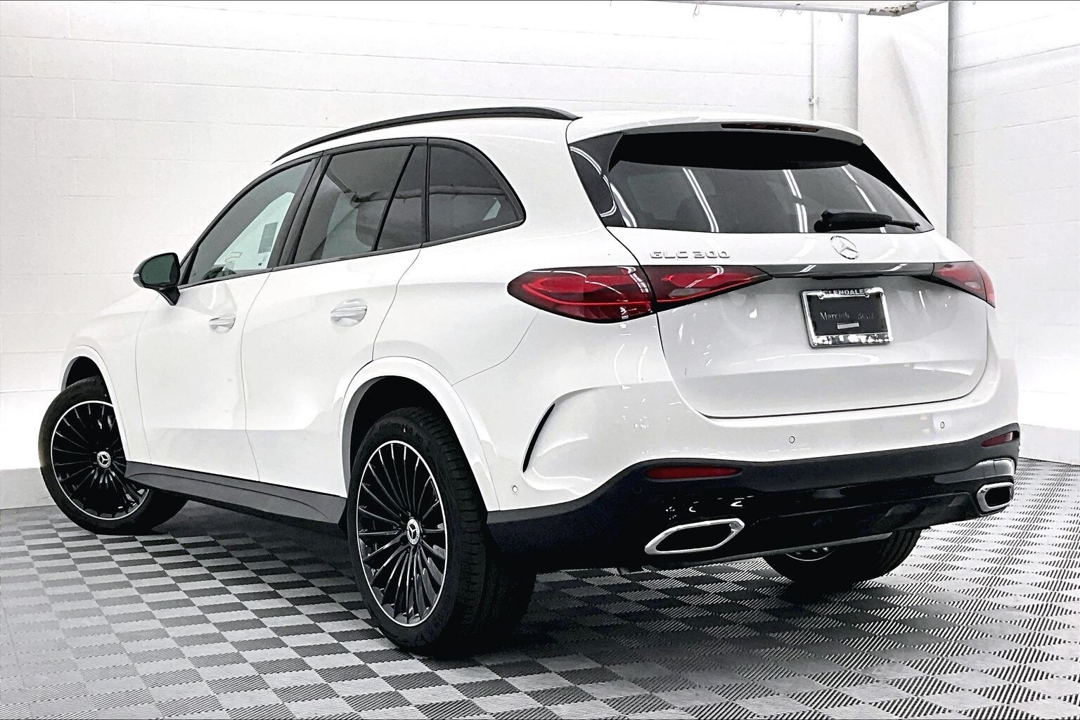 2026 Mercedes Benz GLC 300 photo 2