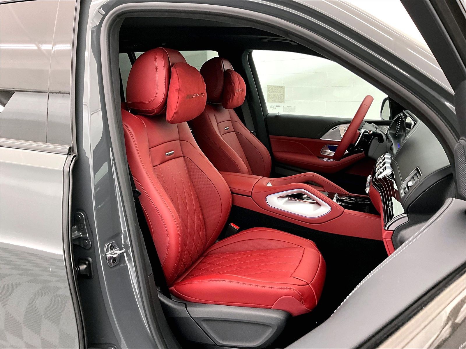 2026 Mercedes-Benz GLS photo 5