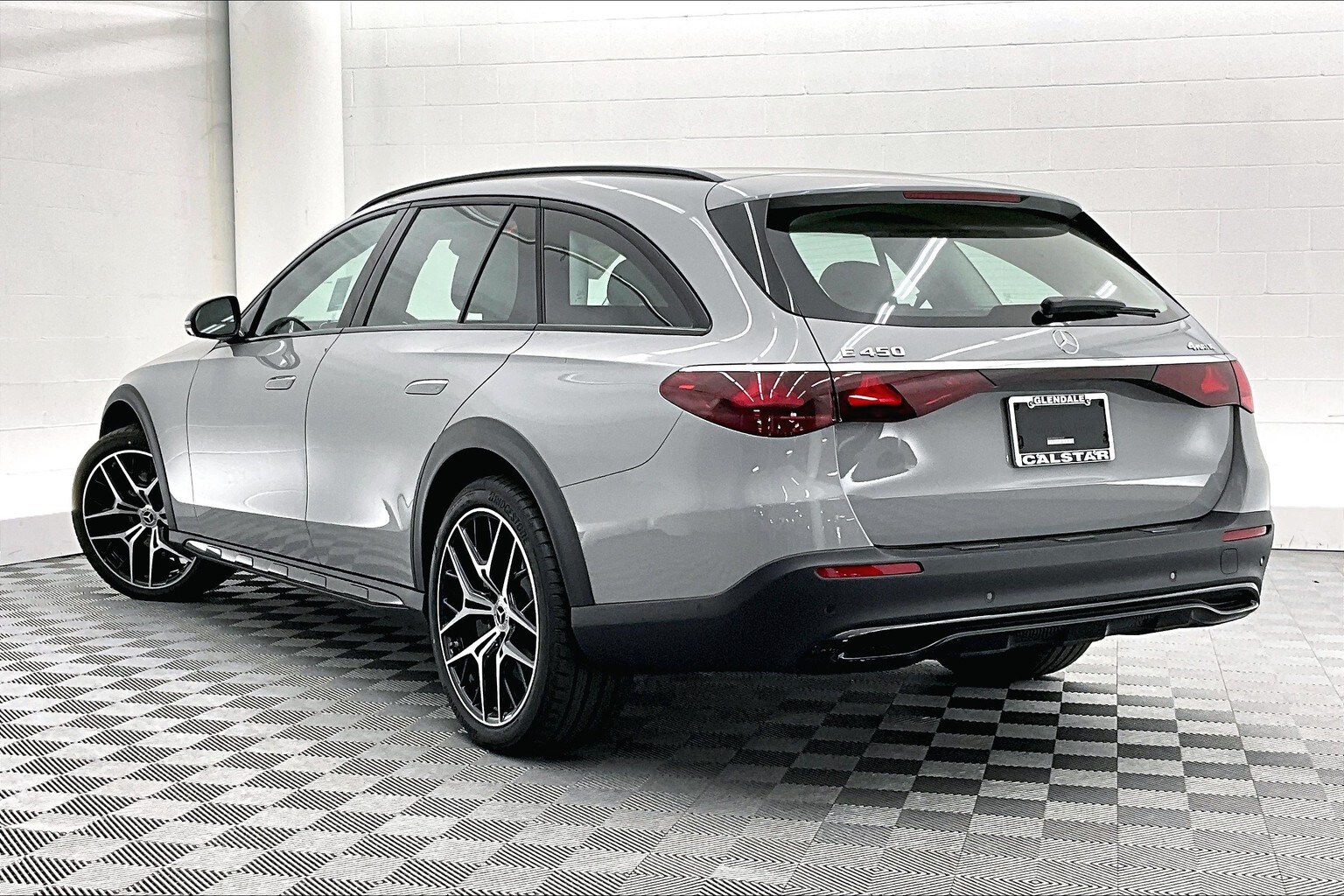 2025 Mercedes Benz E 450 4MATIC All-Terrain Wagon photo 2