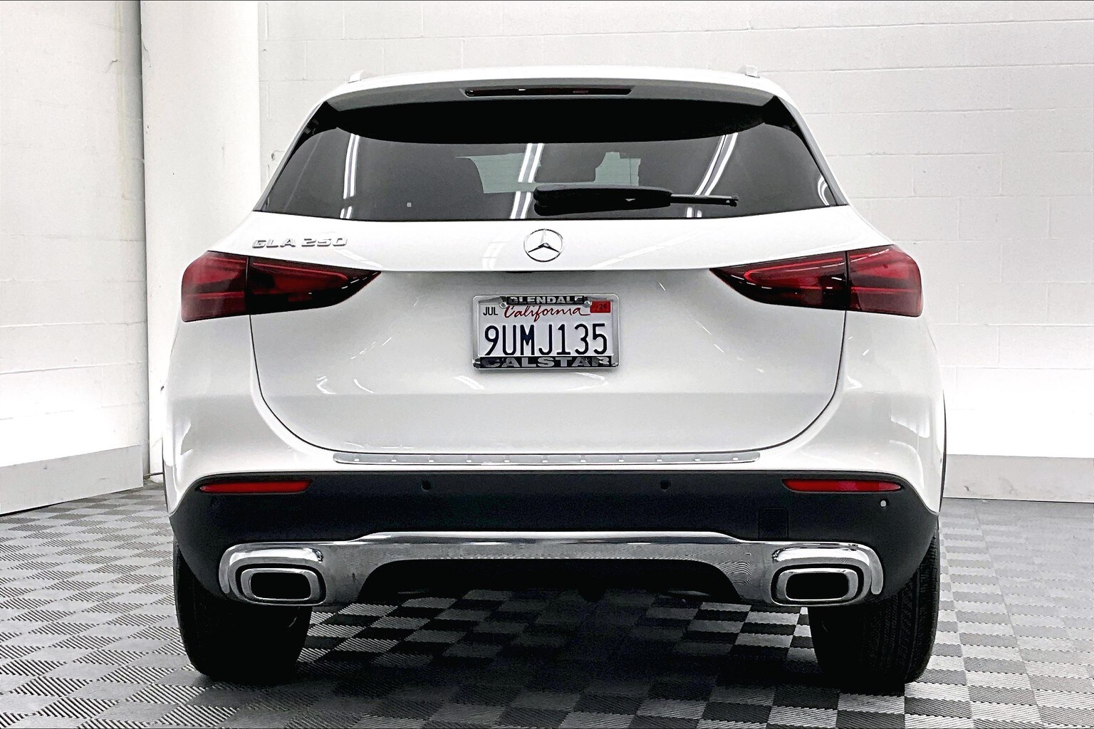 2025 Mercedes Benz GLA 250 photo 3