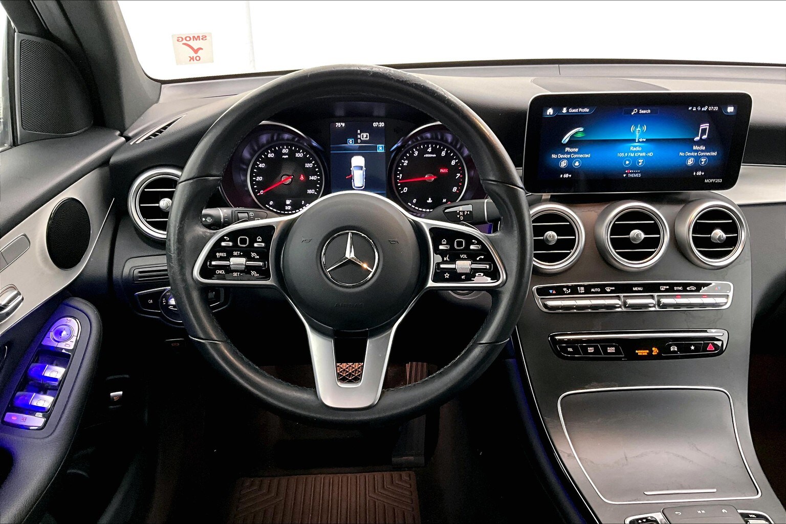 2021 Mercedes Benz GLC 300 photo 4