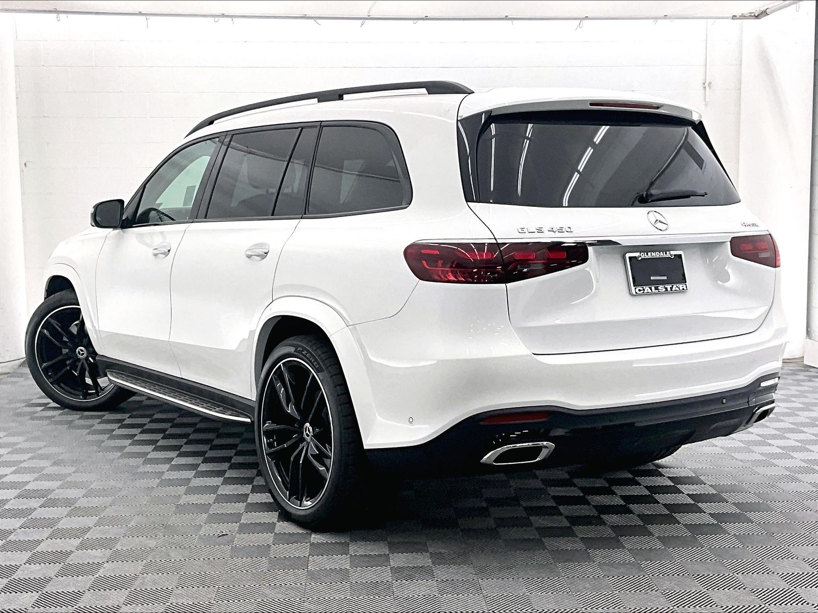 2026 Mercedes-Benz GLS photo 2