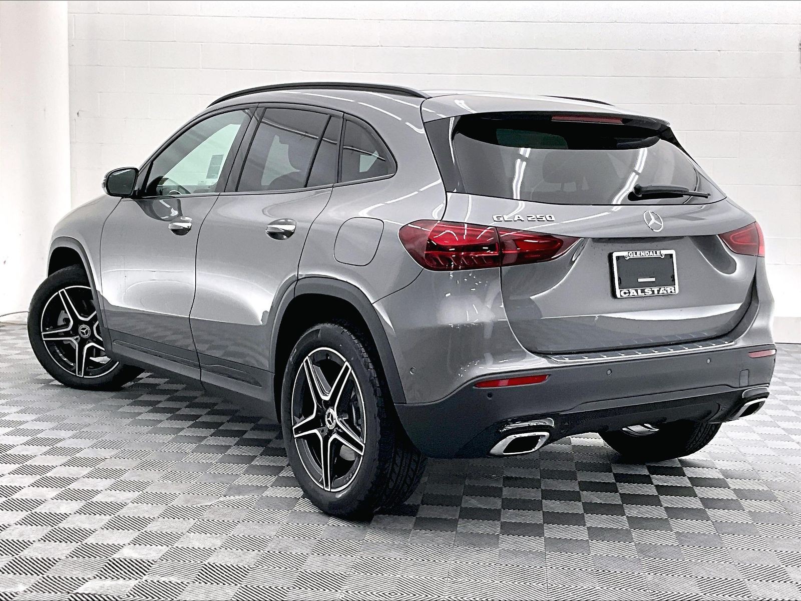 2026 Mercedes-Benz GLA photo 2