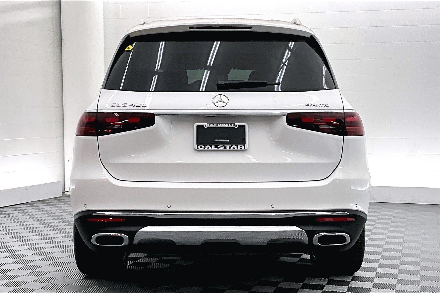 2026 Mercedes Benz GLS 450 4MATIC photo 2