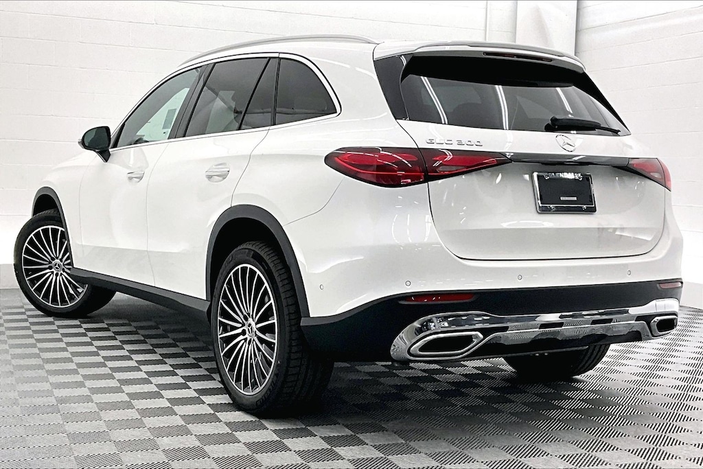 New 2026 Mercedes-Benz GLC 300 SUV