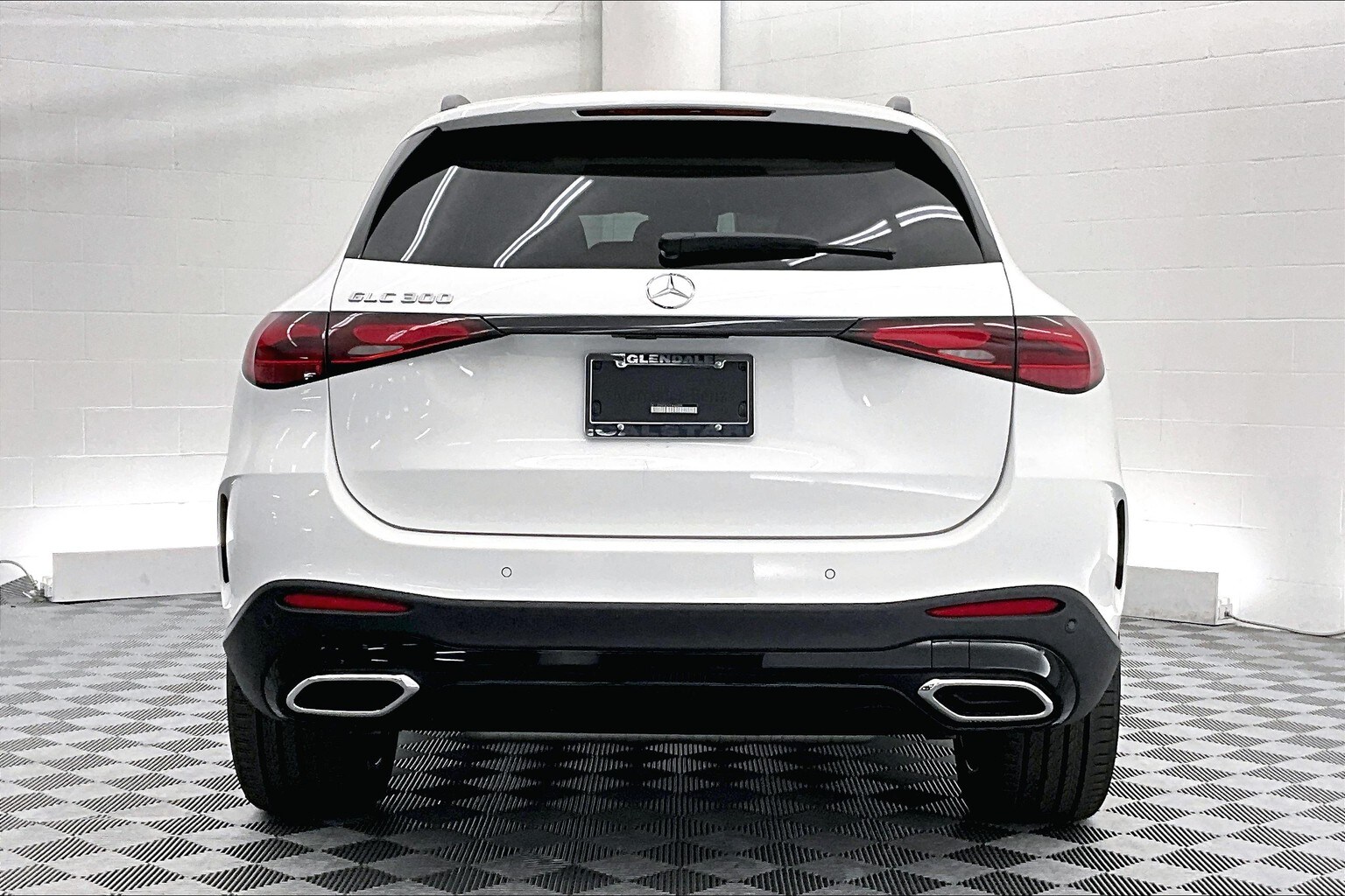 2026 Mercedes Benz GLC 300 photo 2