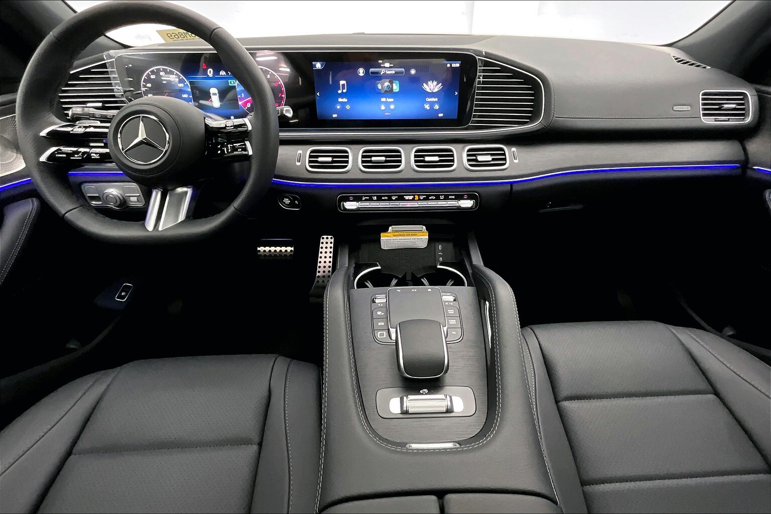 2025 Mercedes Benz GLS 450 4MATIC photo 4
