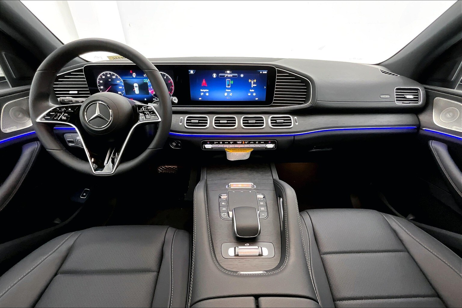 2026 Mercedes Benz GLS 450 4MATIC photo 3