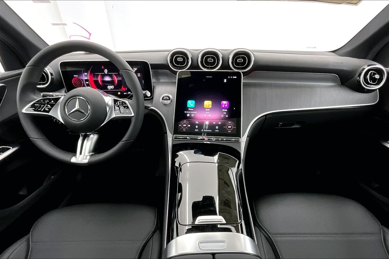 2026 Mercedes Benz GLC 300 photo 4