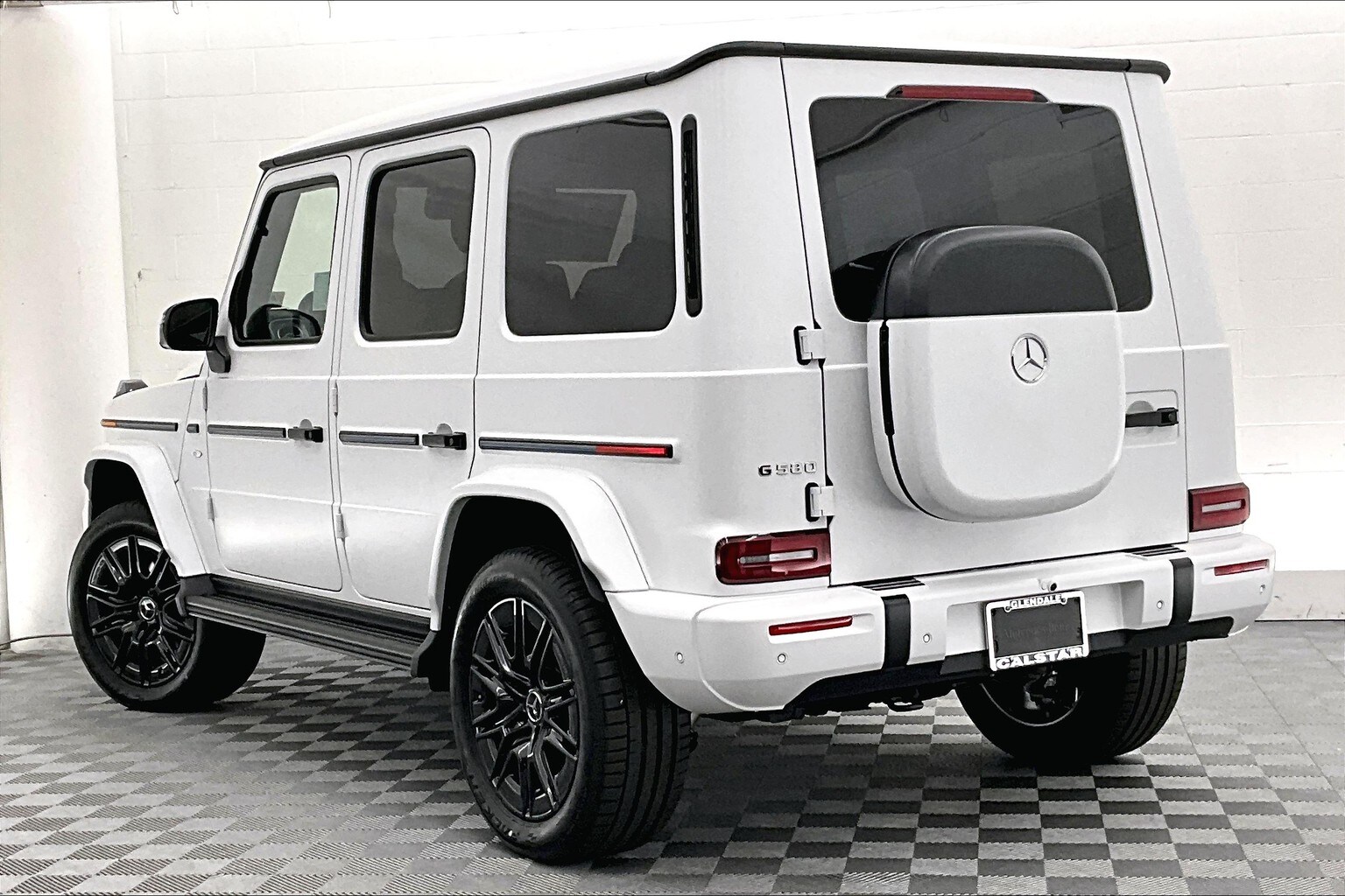 2025 Mercedes Benz G photo 2