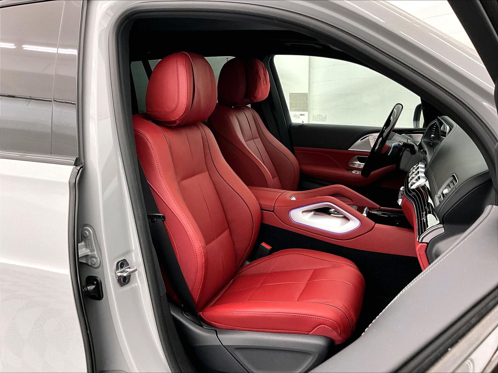 2026 Mercedes-Benz GLS photo 5