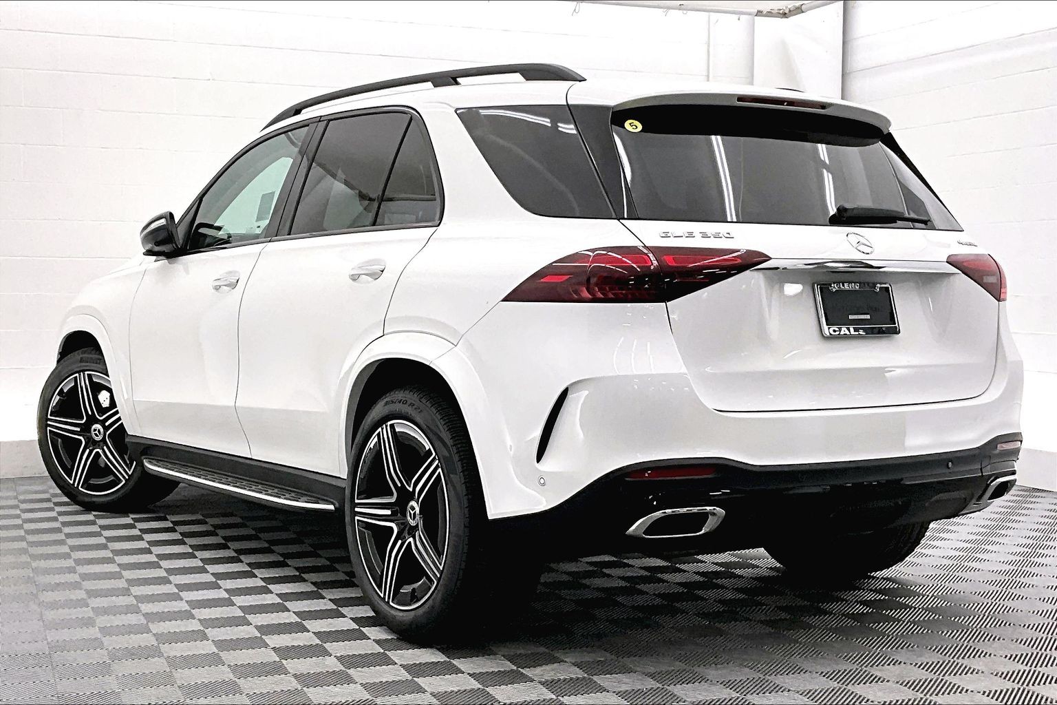 View vehicle photo 2