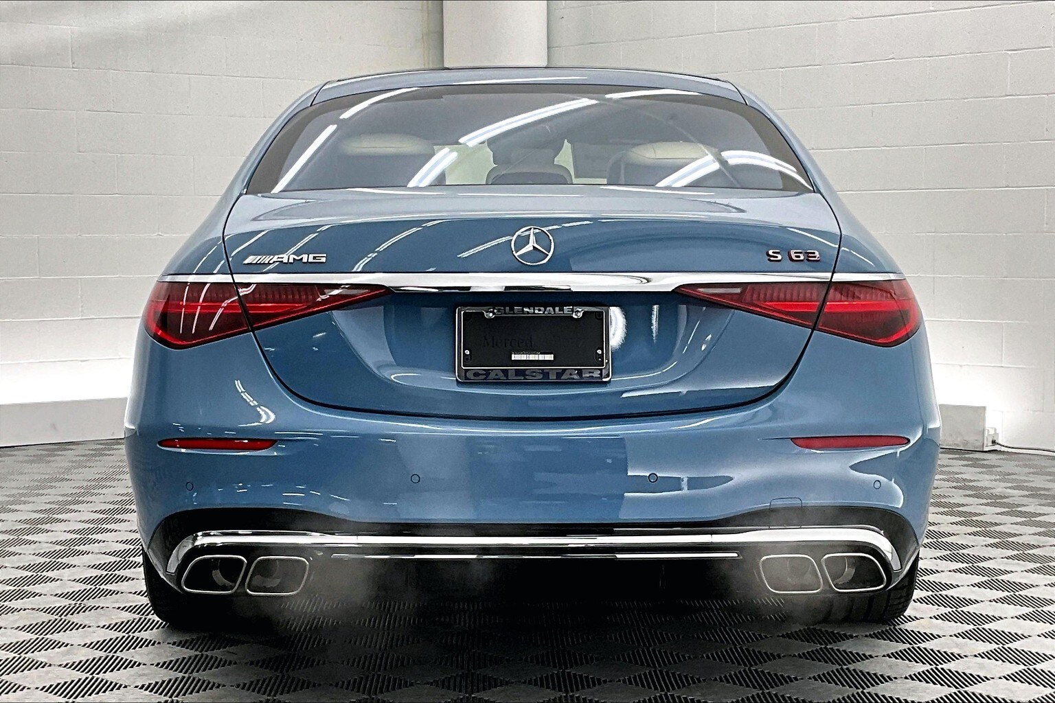 2025 Mercedes Benz S AMG 63 photo 3