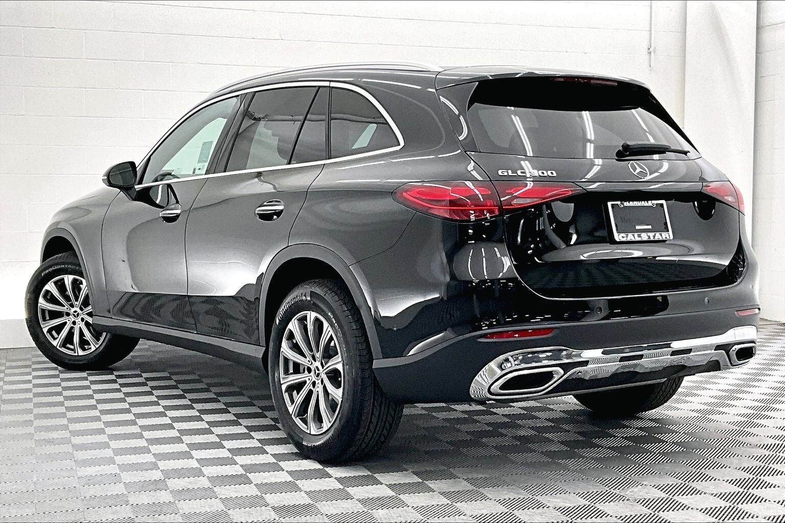 2026 Mercedes Benz GLC 300 photo 2