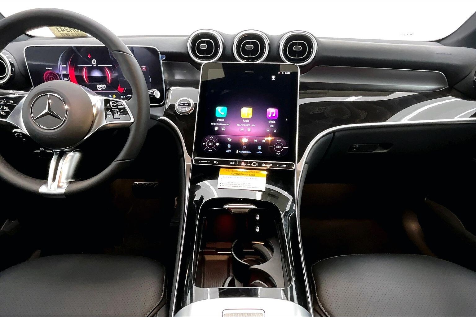 2026 Mercedes Benz GLC 300 photo 4