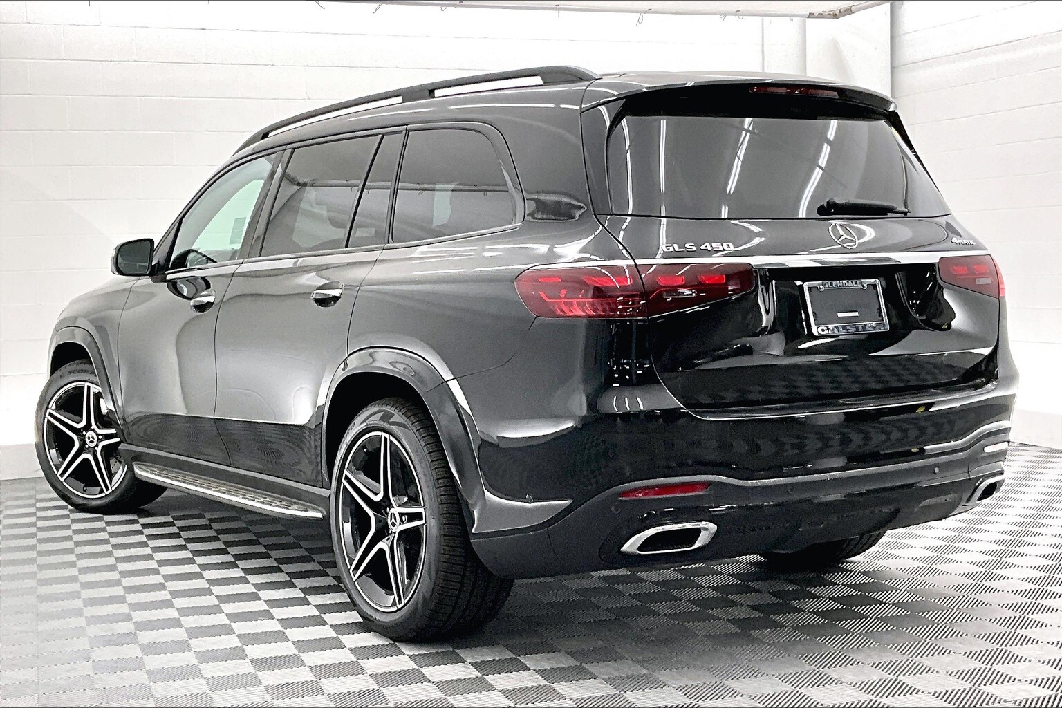 2026 Mercedes Benz GLS 450 4MATIC photo 2