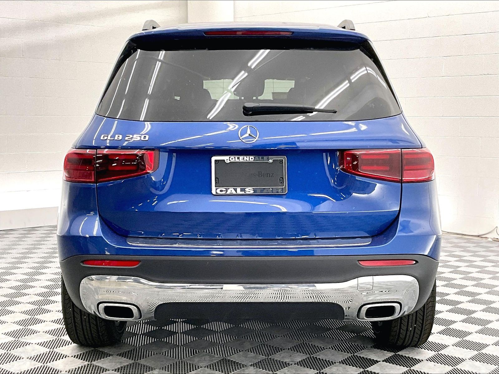 2026 Mercedes-Benz GLB photo 3