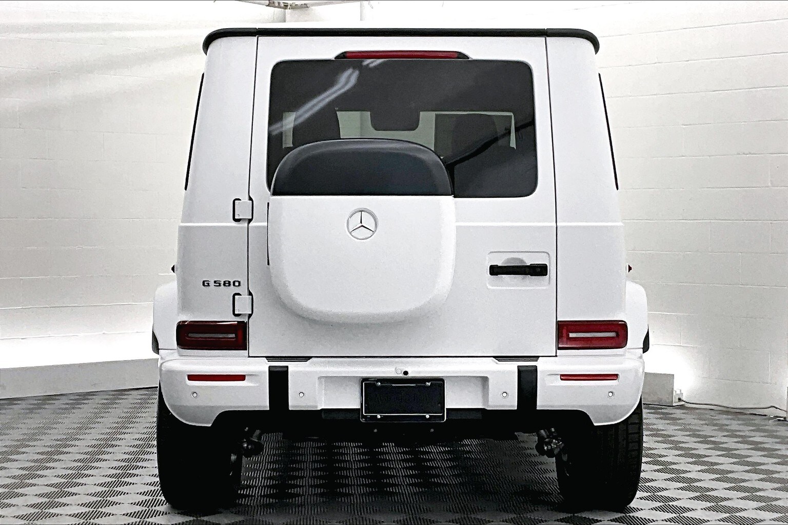 2025 Mercedes Benz G photo 3