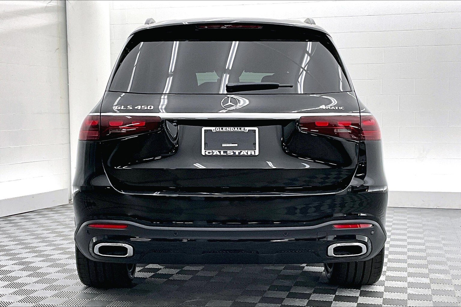 2026 Mercedes Benz GLS 450 4MATIC photo 3
