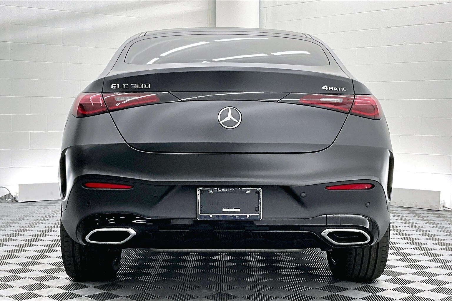 2025 Mercedes Benz GLC 300 4MATIC photo 3