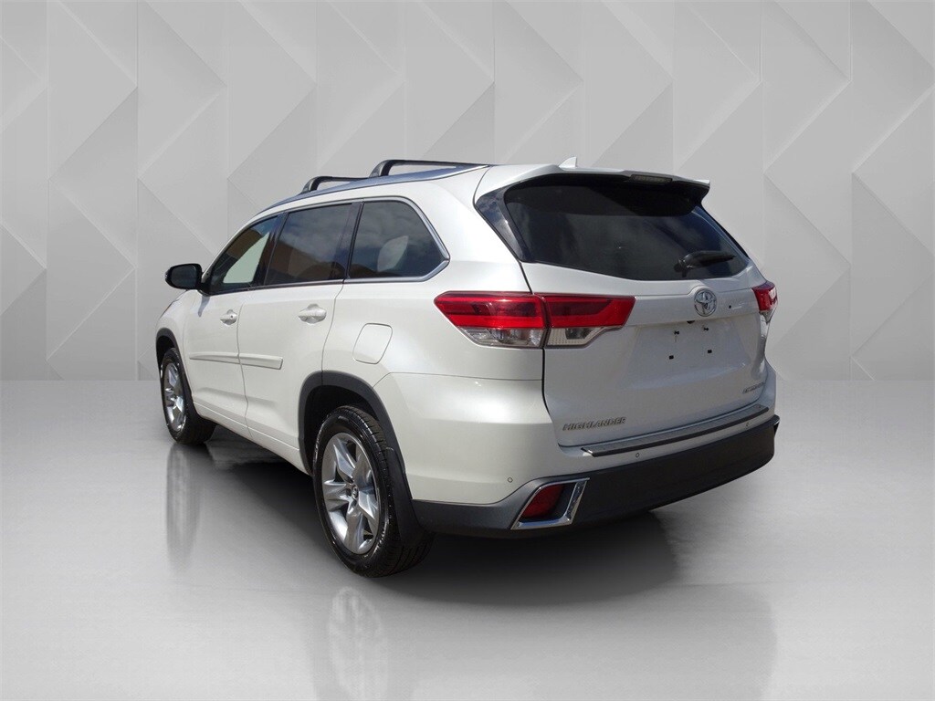2018 Toyota Highlander Limited Platinum photo 3