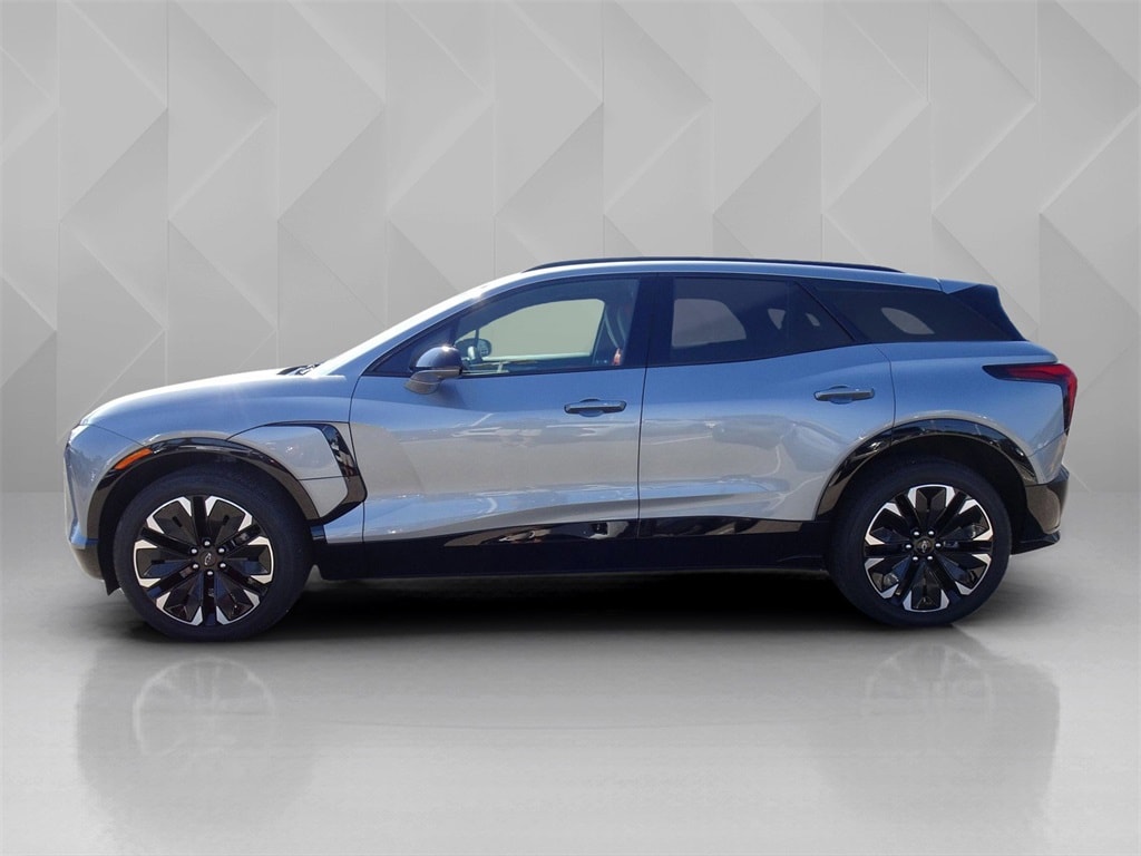 Used 2024 Chevrolet Blazer EV RS with VIN 3GNKDCRJ9RS203976 for sale in Cincinnati, OH