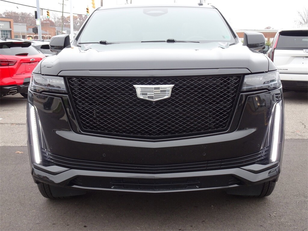 2024 Cadillac Escalade Sport photo 3